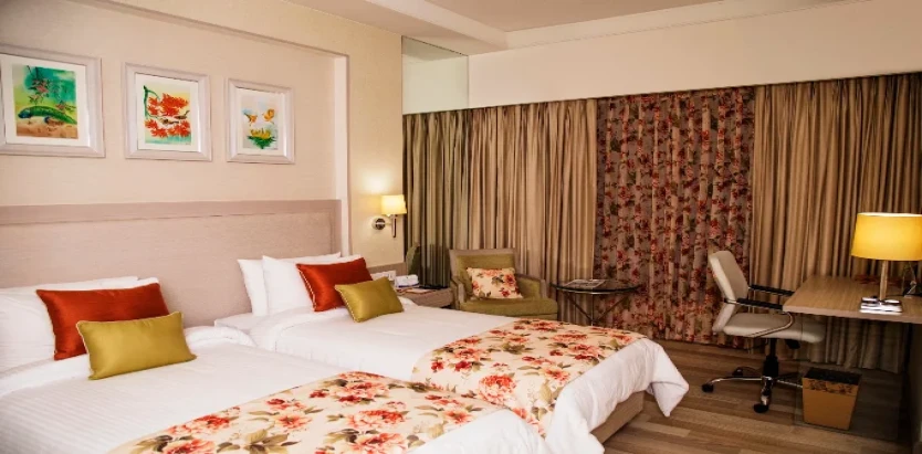 Efcee Sarovar Portico